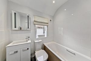 Family Bathroom- click for photo gallery